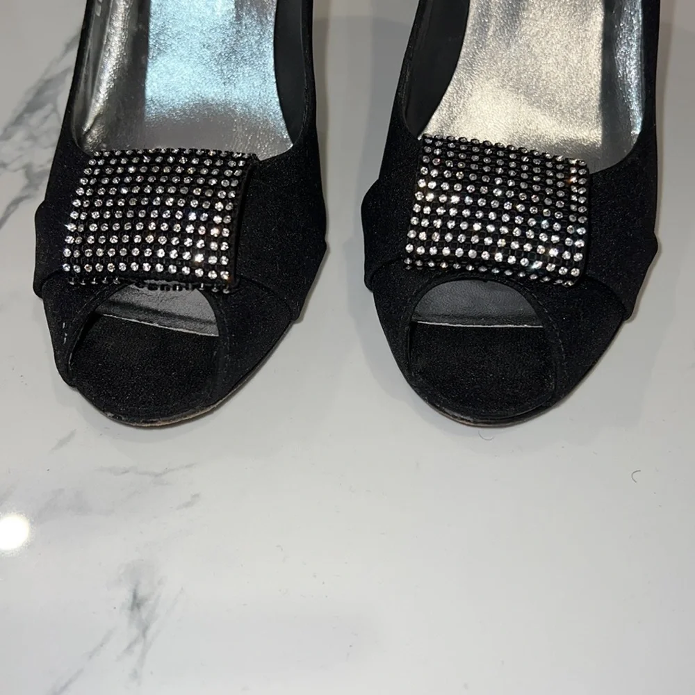 Stuart Weitzman Black Satin Jewel Embellished Peep toe pumps shoes size 6.5 M - Picture 11 of 15